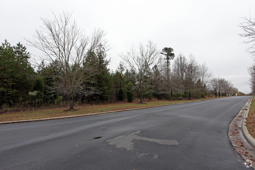 Stewart Creek Blvd, Charlotte, NC for sale - Primary Photo - Image 1 of 1