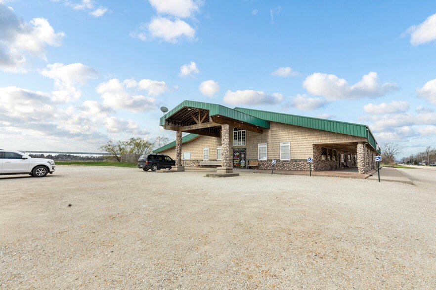 553 W Kennedy Rd, Braidwood, IL for sale - Primary Photo - Image 1 of 7