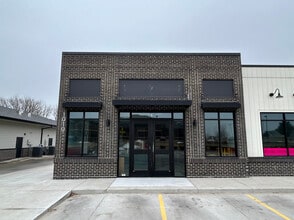 1010 Tyler St, Polk City, IA à louer Photo intérieure- Image 1 de 4