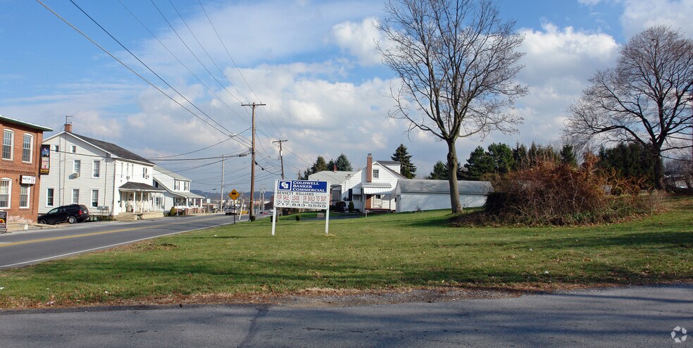 36 E Forrest Ave, Shrewsbury, PA à louer - Photo principale - Image 1 de 5