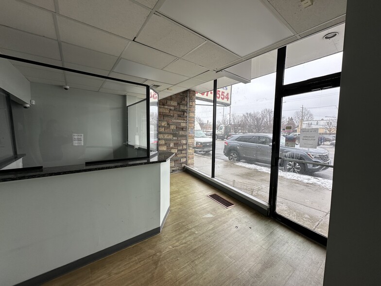 6338 S Pulaski Rd, Chicago, IL for lease - Building Photo - Image 3 of 21
