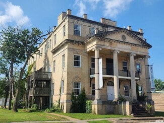 More details for 202 E Oak St, West Frankfort, IL - Specialty for Sale