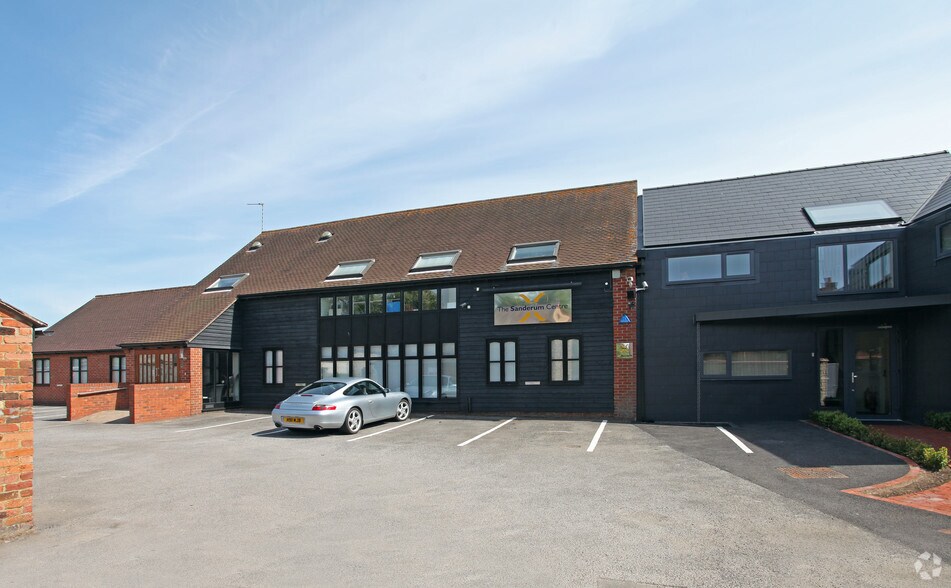 30A Upper High St, Thame à louer - Photo du bâtiment - Image 1 de 9