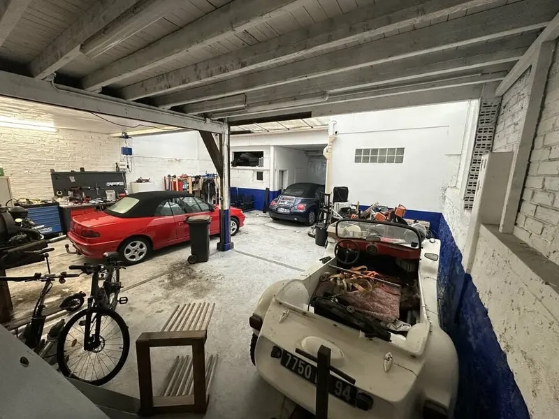 Flex in Saint-Maur-des-Fossés for lease Interior Photo- Image 1 of 5