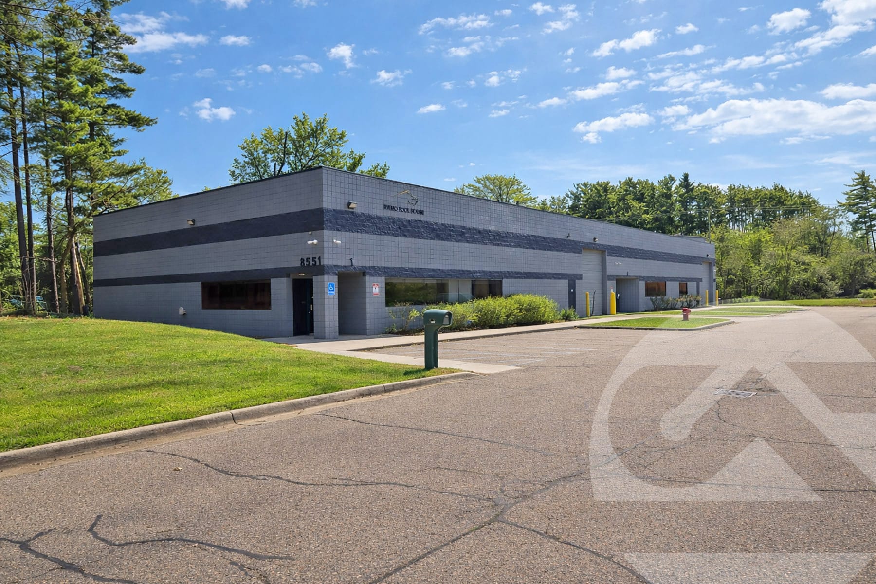 8551 Boulder Ct, Commerce Township, MI for lease Primary Photo- Image 1 of 2