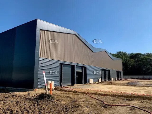 Local d'activités dans Moissy-Cramayel à vendre - Photo du bâtiment - Image 3 de 3