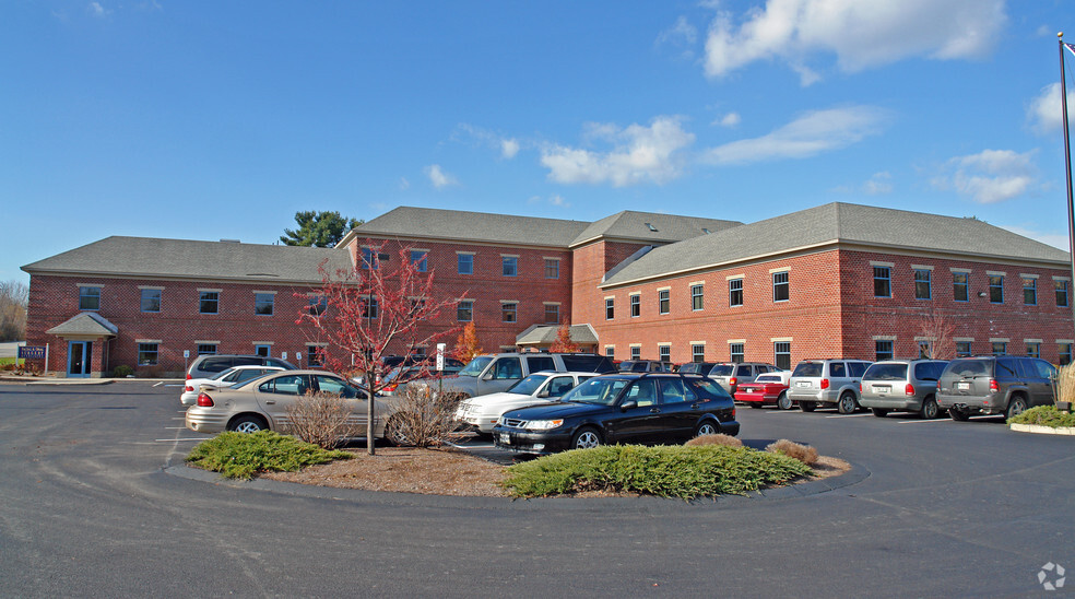 5 Community Dr, Augusta, ME à vendre - Photo du bâtiment - Image 2 de 45