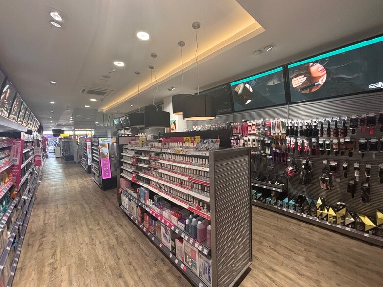 80 Above Bar St, Southampton for lease - Building Photo - Image 2 of 7