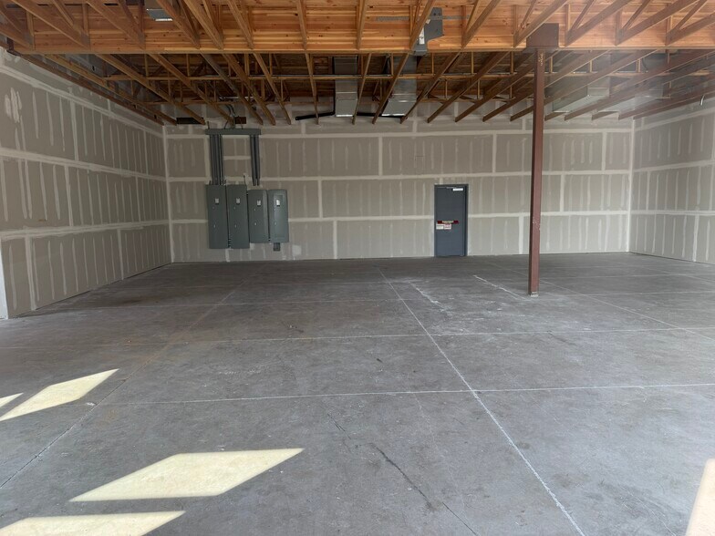 5651 Lonetree Blvd, Rocklin, CA à louer - Photo du bâtiment - Image 2 de 8