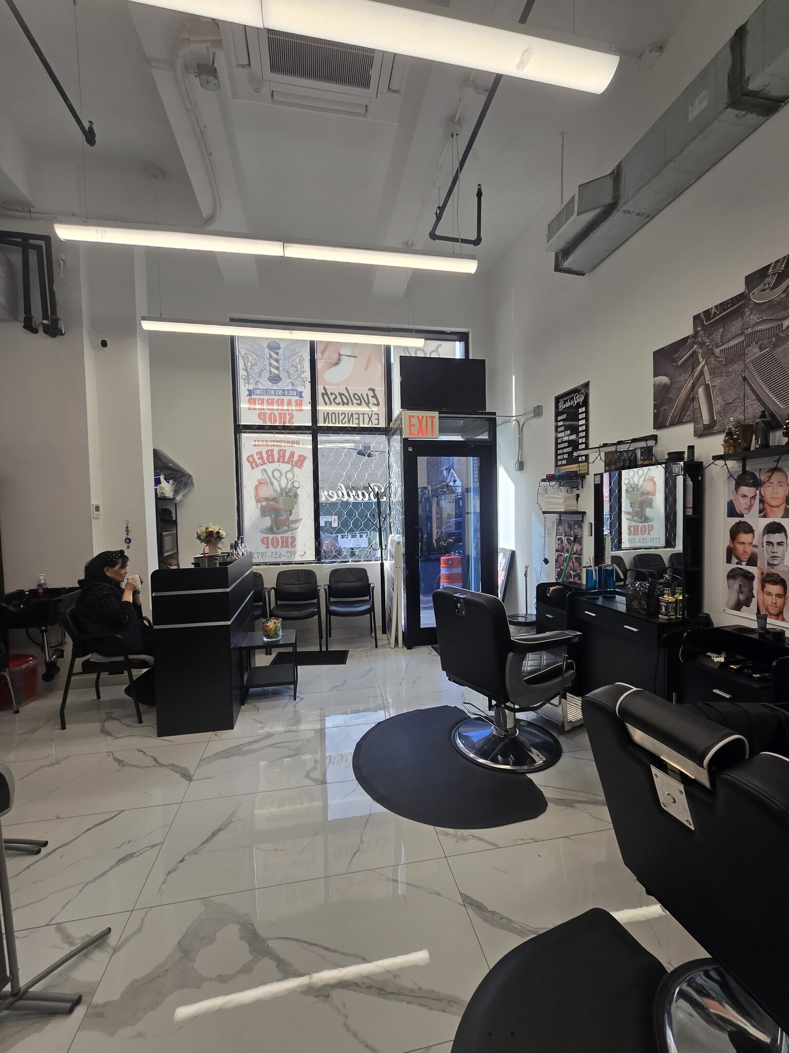 3063-3065 Brighton 2nd St, Brooklyn, NY à louer Photo intérieure- Image 1 de 5