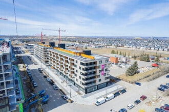 8250 Broadcast Av SW, Calgary, AB - Aérien  Vue de la carte