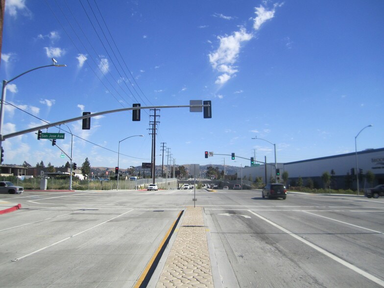 904 Nogales St, City of Industry, CA à vendre - Photo du bâtiment - Image 2 de 9