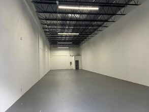 3927-3999 NW 19th St, Lauderdale Lakes, FL for lease Interior Photo- Image 2 of 2