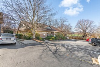 60 Livingston St, Asheville, NC for lease Building Photo- Image 2 of 17