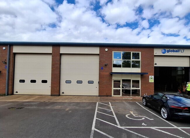 Plus de détails pour Hurricane Rd, Brockworth - Industriel à louer