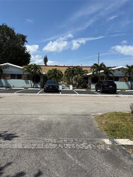 2125 Polk St, Hollywood, FL for sale - Primary Photo - Image 1 of 1