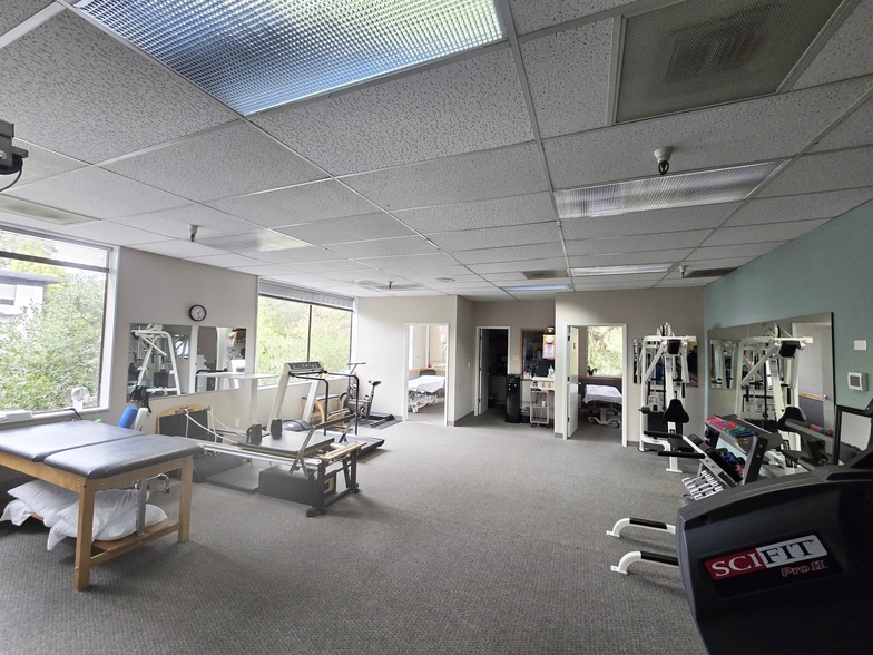 1225 Crane St, Menlo Park, CA for lease - Building Photo - Image 2 of 8