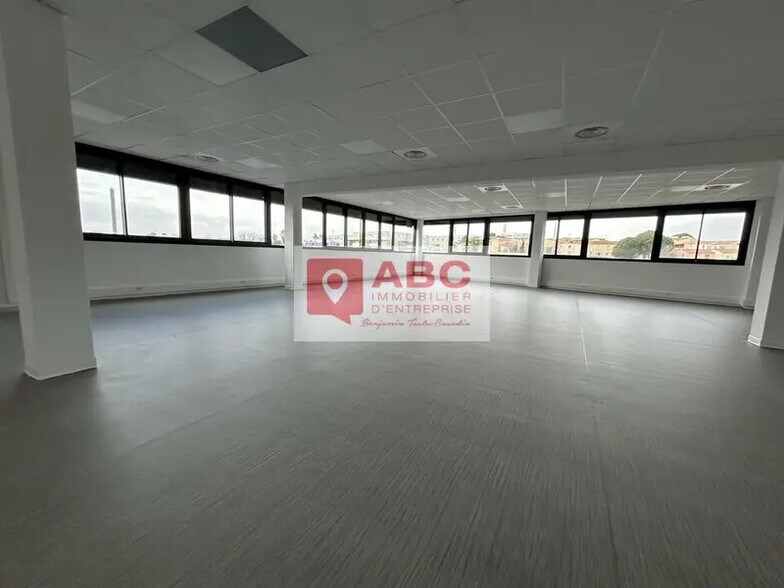 Office in Lattes for lease - Interior Photo - Image 3 of 6