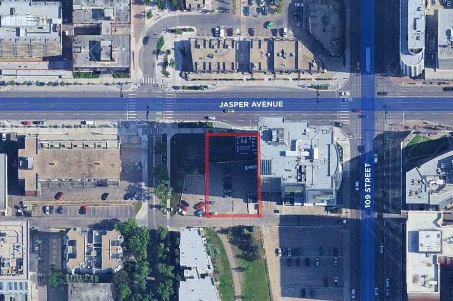10921 Jasper ave, Edmonton, AB à vendre - Aérien - Image 2 de 2
