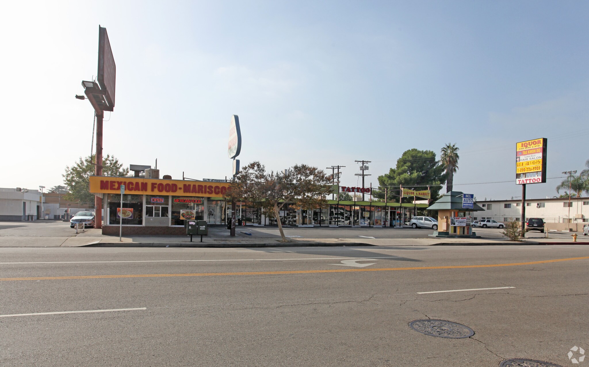 15414 Chatsworth St, Mission Hills, CA for lease Primary Photo- Image 1 of 5