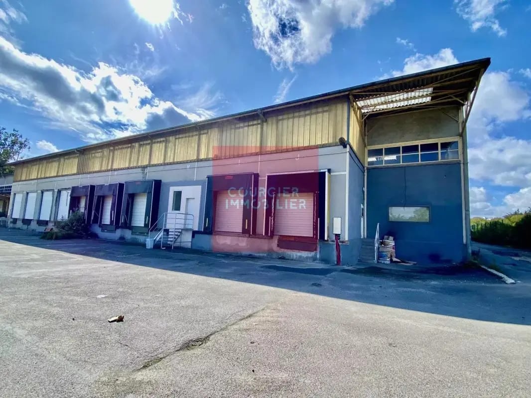 Industrial in Ris-Orangis for sale Building Photo- Image 1 of 3