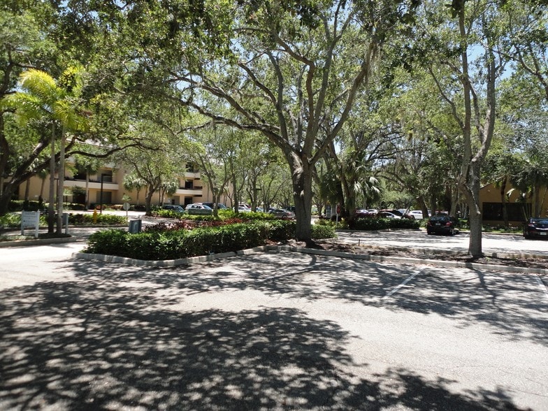 11211 Prosperity Farms Rd, Palm Beach Gardens, FL à vendre - Photo du bâtiment - Image 3 de 7