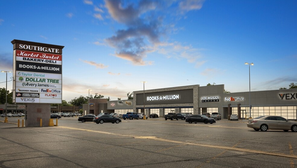 2800 Ryan St, Lake Charles, LA for lease - Primary Photo - Image 1 of 11