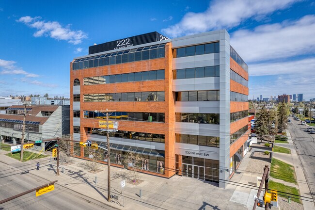 Plus de détails pour 222 58th Ave SW, Calgary, AB - Bureau, Commerce de détail à louer