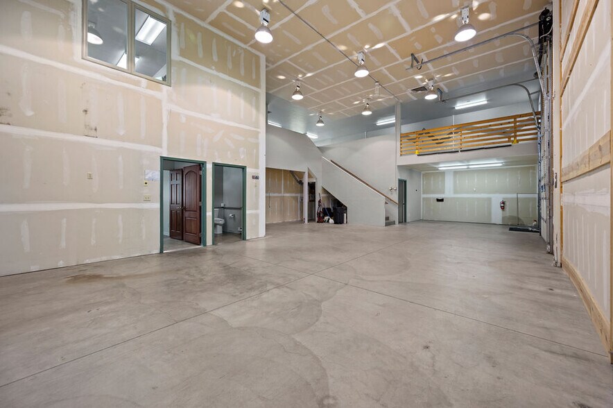 560 S Commercial Dr, Grand Junction, CO for lease - Building Photo - Image 3 of 11