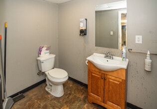 2001 Windsor Ave, Baltimore, MD à vendre Photo intérieure- Image 2 de 36