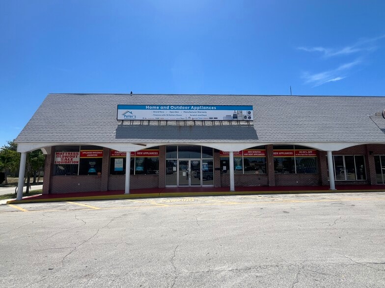 1321 N Dixie Hwy, Lake Worth Beach, FL for lease - Primary Photo - Image 1 of 6