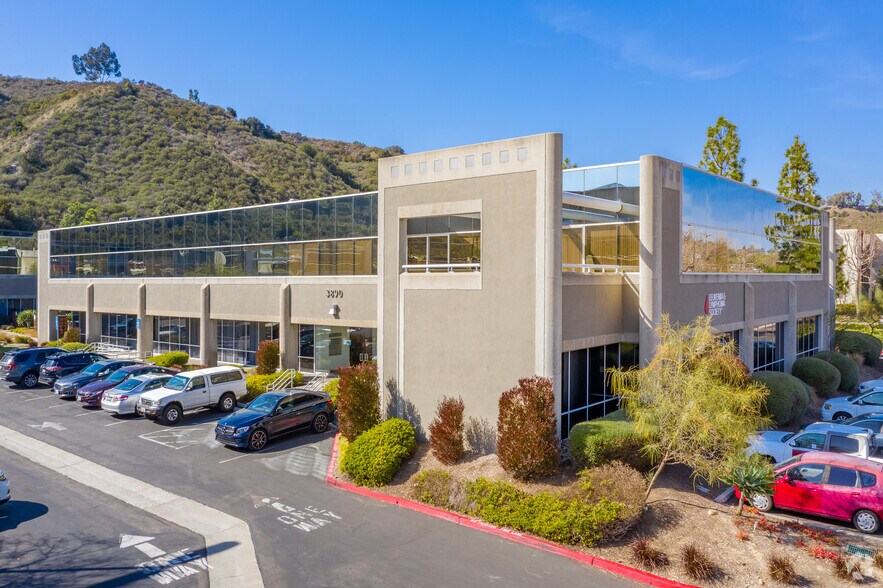 3870 Murphy Canyon Rd, San Diego, CA à louer - Photo du bâtiment - Image 2 de 13