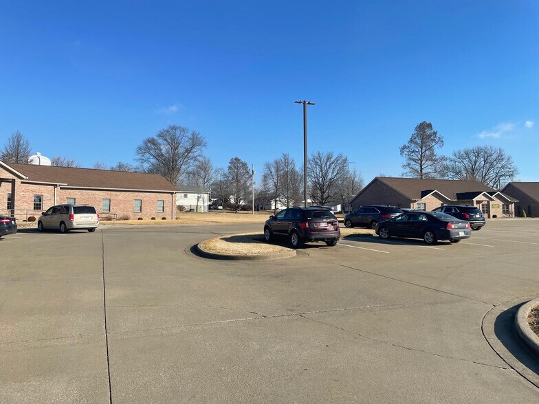 1308 Brenda Ave, Perryville, MO à louer - Photo du bâtiment - Image 3 de 3