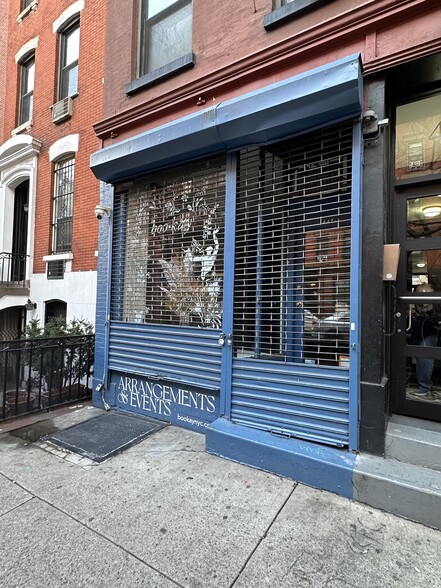 445-447 W 50th St, New York, NY for lease - Building Photo - Image 1 of 6