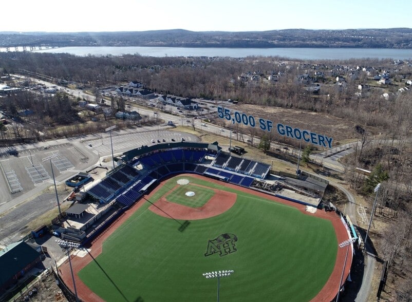 1485 Route 9D, Fishkill, NY à louer - Photo du bâtiment - Image 1 de 6