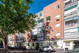 Plus de détails pour Plaza de Padrón, Madrid - Multi-résidentiel à vendre