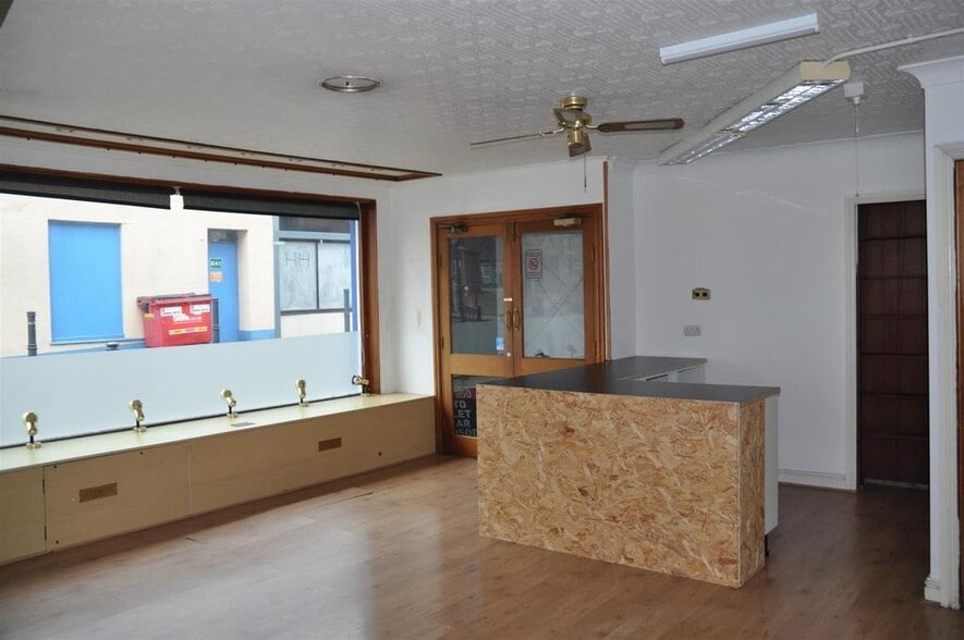 4 Church St, Llangefni for lease - Interior Photo - Image 3 of 4