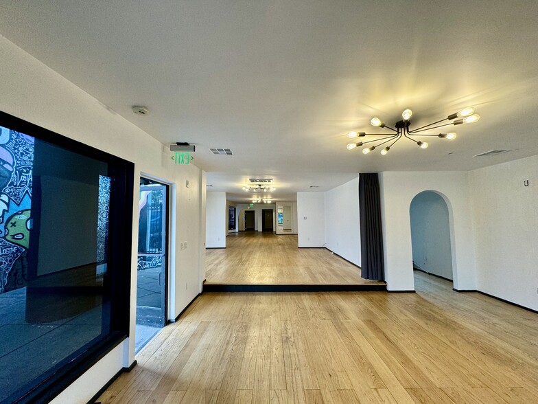 7910-7928 W 3rd St, Los Angeles, CA for lease - Interior Photo - Image 3 of 16