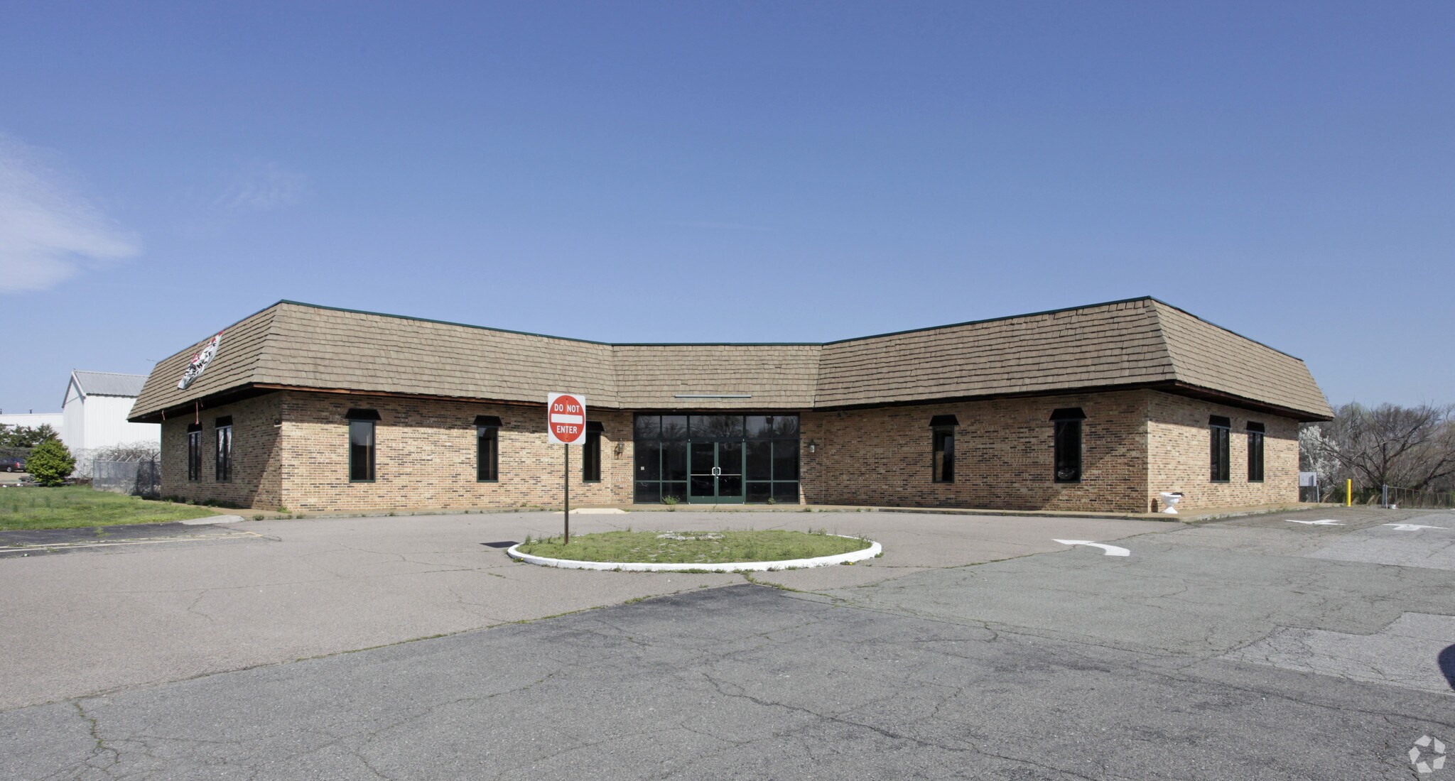 4800 Thalboro Street portfolio of 2 properties for sale on LoopNet.ca Building Photo- Image 1 of 5