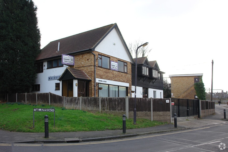 1 The Approach, Rayleigh for lease - Building Photo - Image 2 of 2
