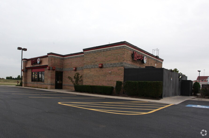 1275 Lakeview Dr, Romeoville, IL à vendre - Photo du bâtiment - Image 2 de 2