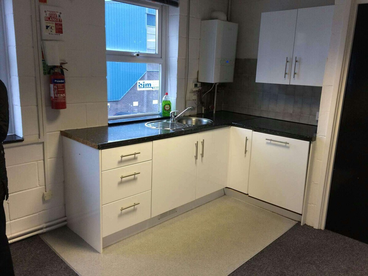 Curran Rd, Cardiff, VGL CF10 5NB - Unit 13 - - Interior Photo - Image 2 of 2