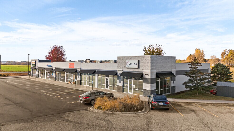 2570 Gracie Dr, Baldwin, WI à louer - Photo du bâtiment - Image 2 de 24