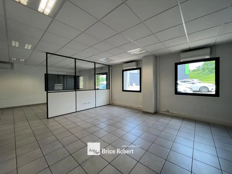12 Rue Roger Planchon, Vénissieux à louer - Photo intérieure - Image 3 de 5