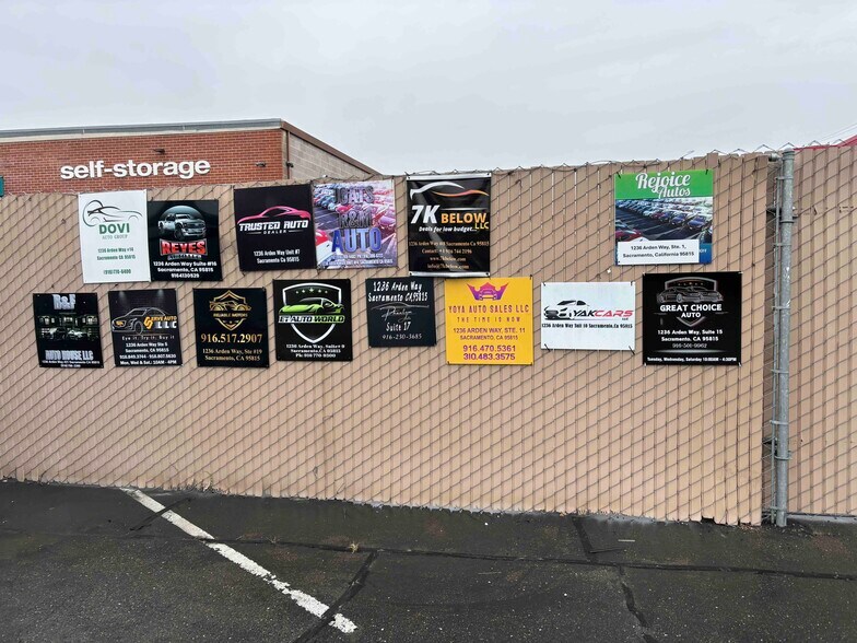 1236 Arden Way, Sacramento, CA à vendre - Photo du bâtiment - Image 2 de 7