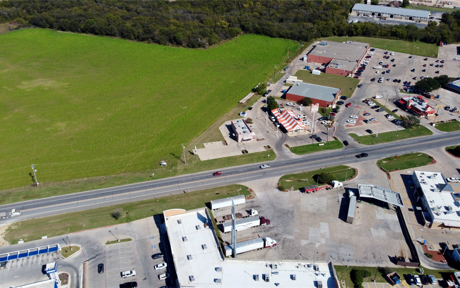 5611 S Interstate 35 W, Alvarado, TX à vendre - Photo du bâtiment - Image 1 de 5
