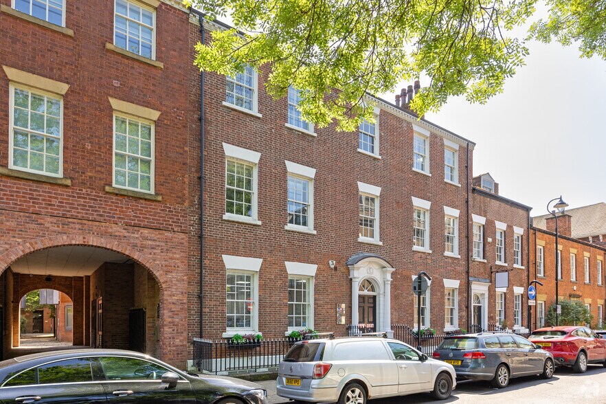11 Park Sq E, Leeds for lease - Building Photo - Image 3 of 3