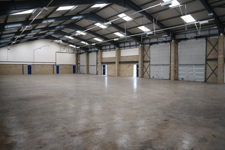 199-215 Cardiff Rd, Reading à louer - Photo du bâtiment - Image 3 de 7