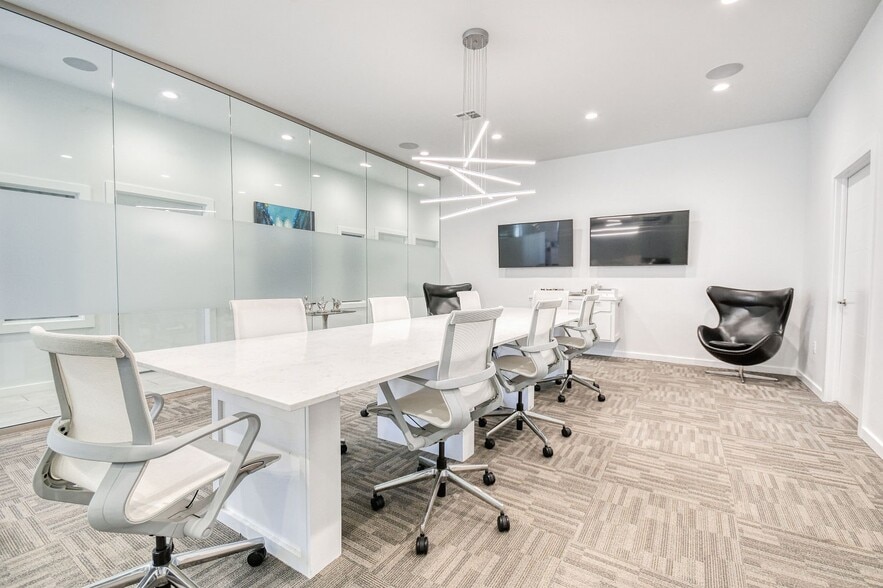 3401 W Rock Creek Rd, Norman, OK for lease - Interior Photo - Image 2 of 11