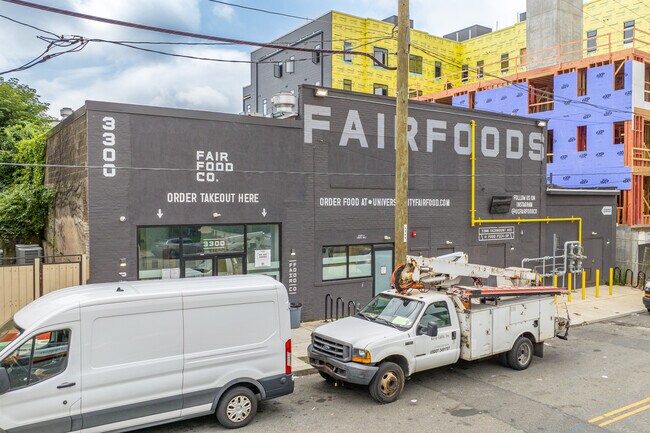 Plus de détails pour 3300 Fairmount Ave, Philadelphia, PA - Commerce de détail à louer